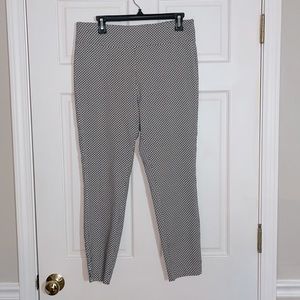 New York & Company | Stretch pull on Dress Pant | Size Large